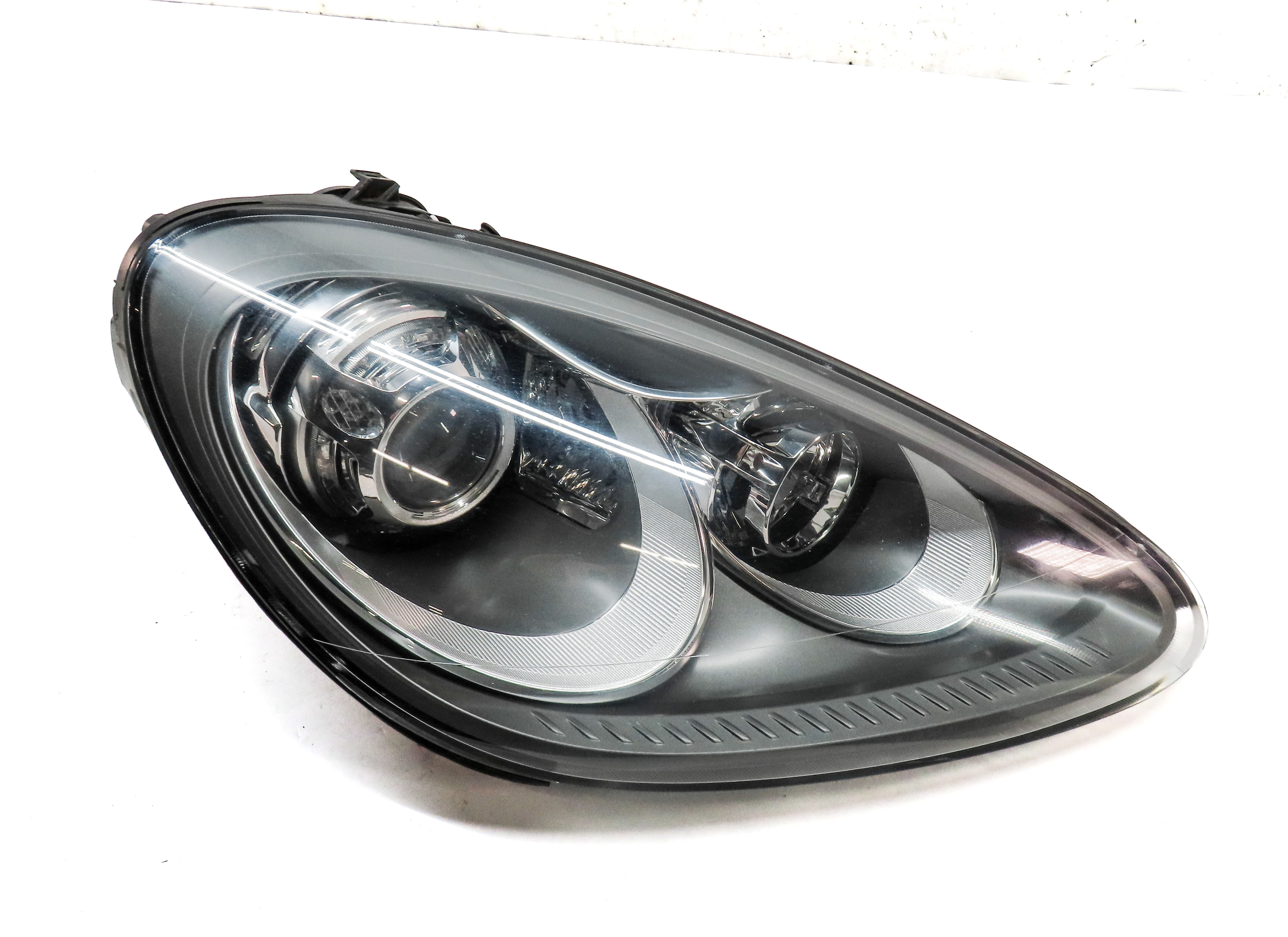 2011-2014 PORSCHE CAYENNE (958) TURBO - RIGHT PASSENGER XENON HID HEADLIGHT LAMP — exact item pictured